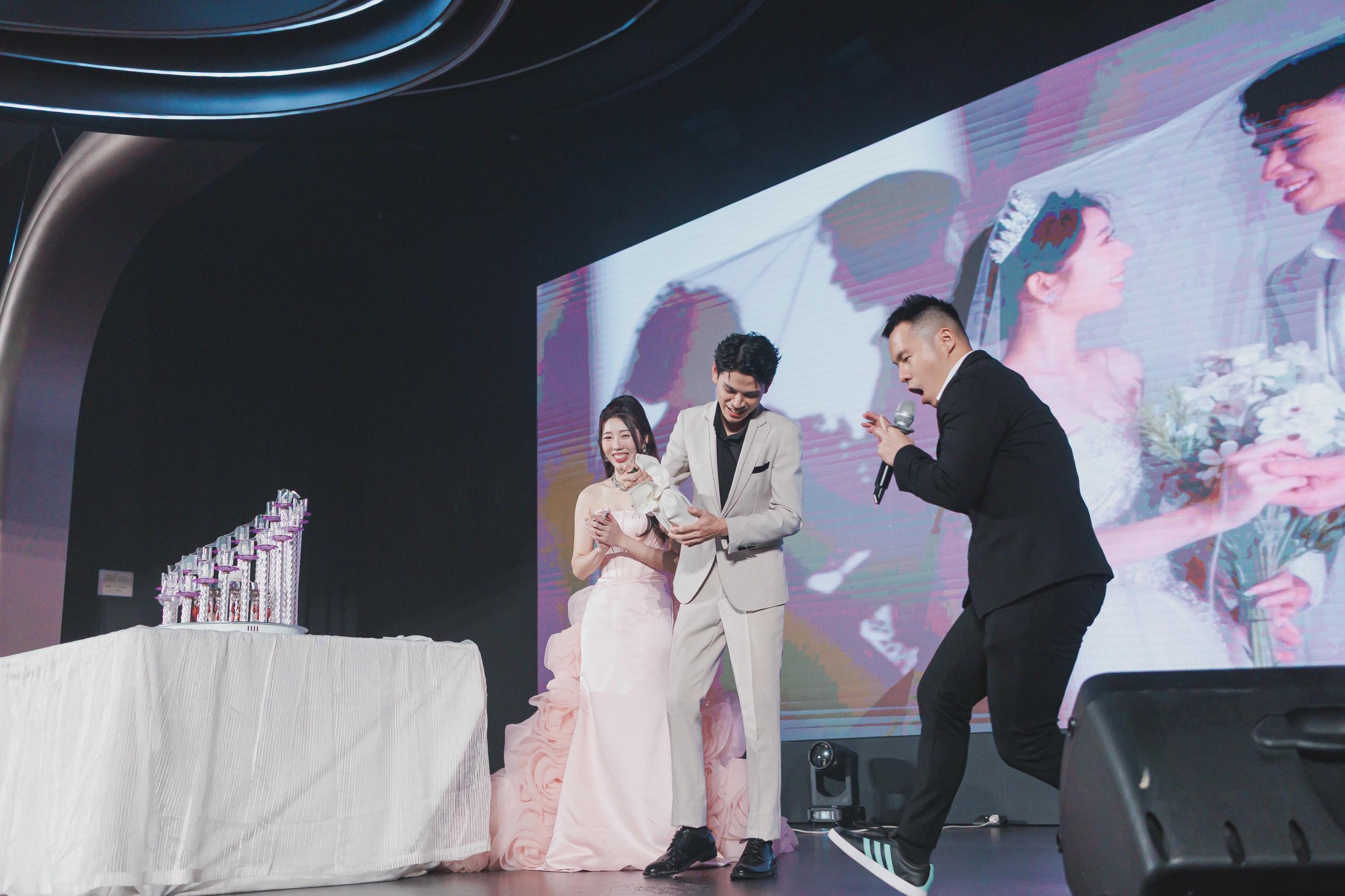 婚礼主持现场照片 11